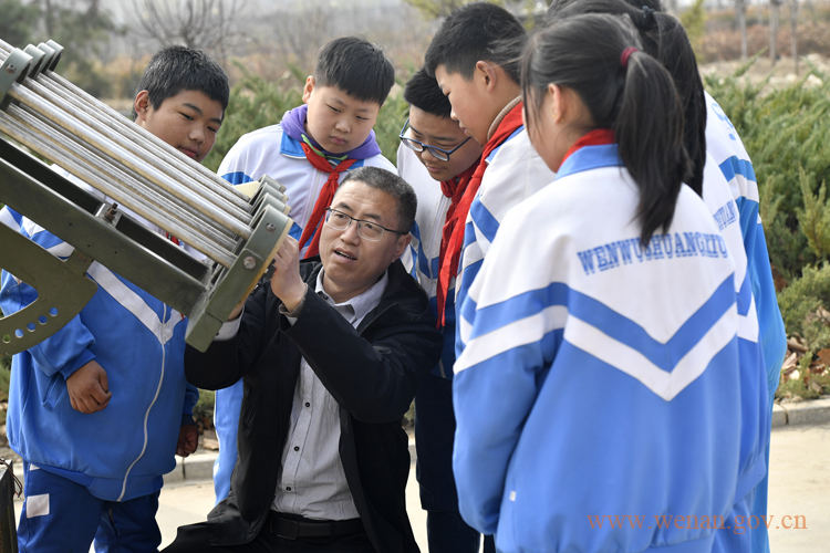 气象日里学气象